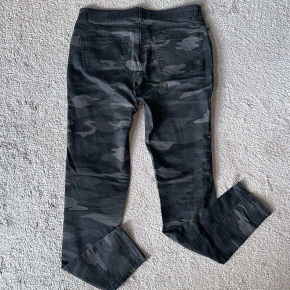 Democracy Women’s Ab Technology Camouflage Jegging Jeans! - Picture 11 of 12